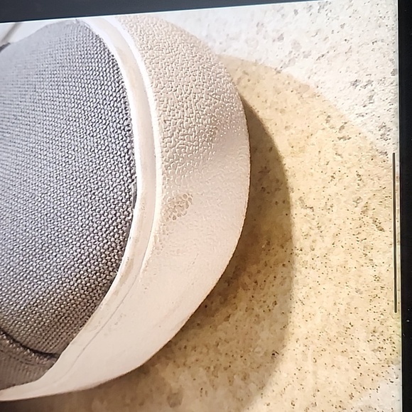 Like New!! Adidas Sneakers Unisex, Woman's Sz 5 in tag - Picture 10 of 11